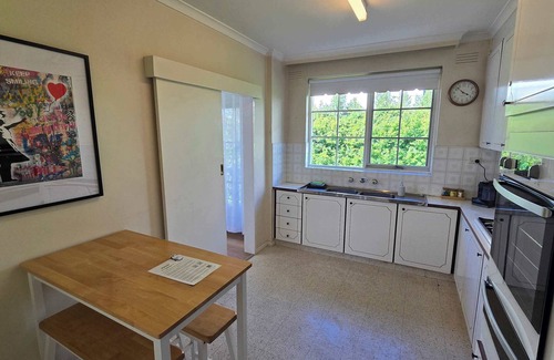 Elsternwick Apartment | Elsternwick easy living - 2 bedroom sleeping 4