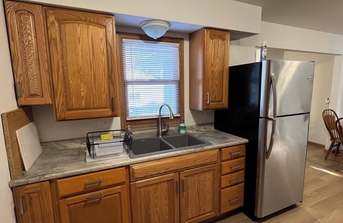Rochester House | Elton Hills Park Quite 3-bedroom Spacious Home