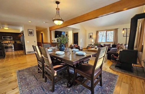 Baldy Mountain House | Elv Haus - .5 acre Breck Escape Htub/Pets/Office
