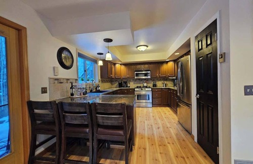 Baldy Mountain House | Elv Haus - .5 acre Breck Escape Htub/Pets/Office