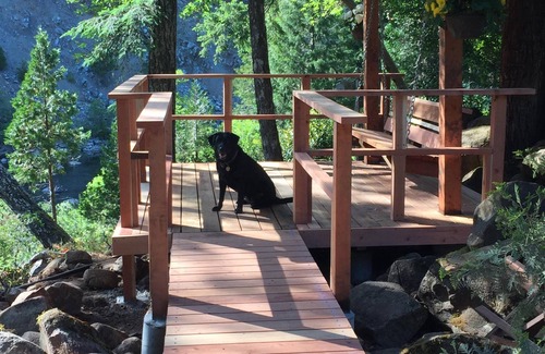 Gasquet Cabin | 'Elve Huset' (Norwegian River House)