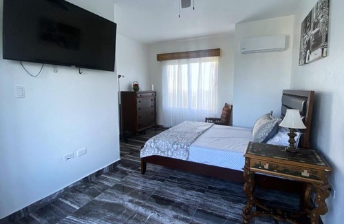 Cabrera Hotel | Elvis Presley Room at Casablanca
