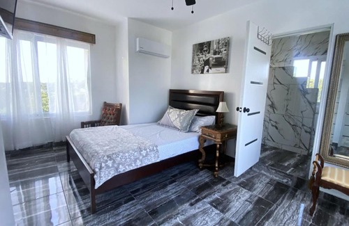 Cabrera Hotel | Elvis Presley Room at Casablanca