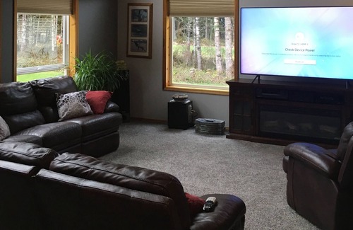 Port Angeles House | Elwha river retreat. Secluded hideaway less than a mile from river