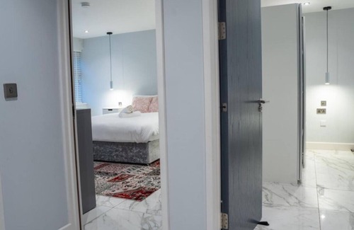 Edgbaston Apartment | Elysium Haven 2 BED 2 BATH SLEEPS 6 Netflix, FREE Parking and POOL TABLE