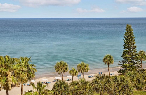 Deerfield Beach Resort | Embassy Suites by Hilton Deerfield Beach Resort & Spa