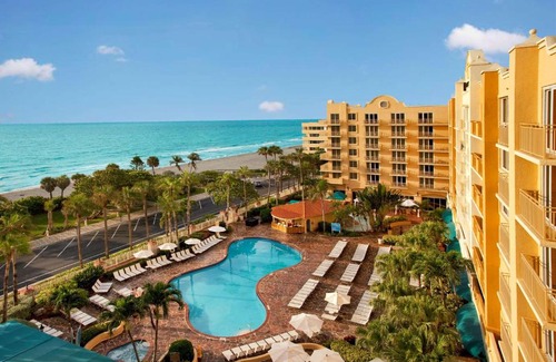 Deerfield Beach Resort | Embassy Suites by Hilton Deerfield Beach Resort & Spa