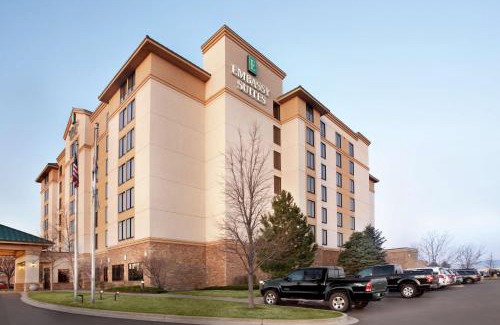 Dupont Hotel | Embassy Suites by Hilton Denver International Airport
