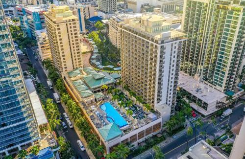 Waikiki Resort | Embassy Suites by Hilton Waikiki Beach Walk