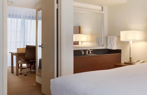 Highlands - Perkins Hotel | Embassy Suites Hotel Baton Rouge