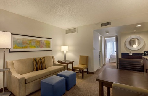 Highlands - Perkins Hotel | Embassy Suites Hotel Baton Rouge