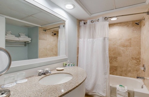 St. Pete Beach Resort | Embrace Beachfront Bliss at Bluegreen Vacations at TradeWinds Resort-Studio Dlx.