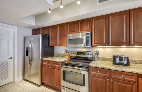 Panama City Beach Condo | Emerald Beach by Book That Condo