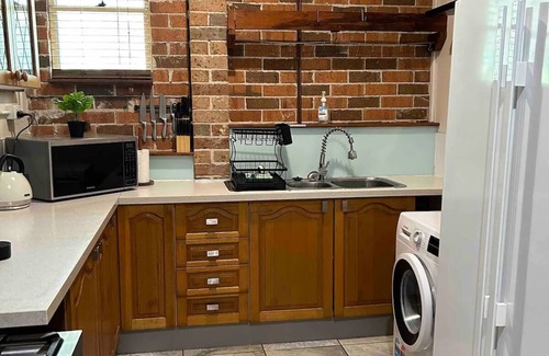 Emerald Beach Apartment | Emerald Beach Family Retreat *Breakfast Included*