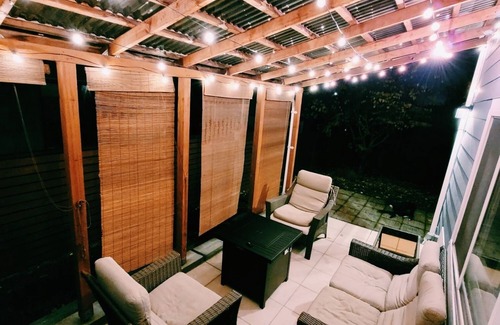 Atlantic House | Emerald City Retreat: Cozy 2BR Home with Backyard & Patio