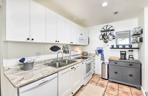 Gulfview Heights House | Emerald Coast Getaway w/Yard - Steps to Beach!