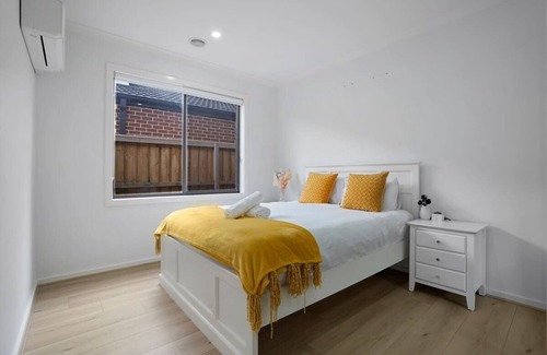 Tarneit House | Emerald Estate - Modern Luxury Tarneit Family Home