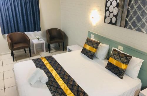 Emerald Hotel | Emerald Highlands Motel