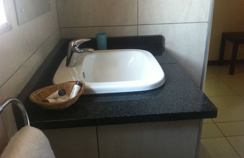 Tlokweng Hotel | Emerald Hotel