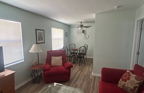 Englewood Cottage | Emerald Palms Unit 5