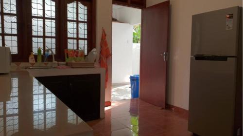 Wadduwa Bed & Breakfast | Emildale Villa