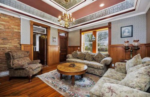 Randolph House | Emmas Timeless Treasure Historic Home
