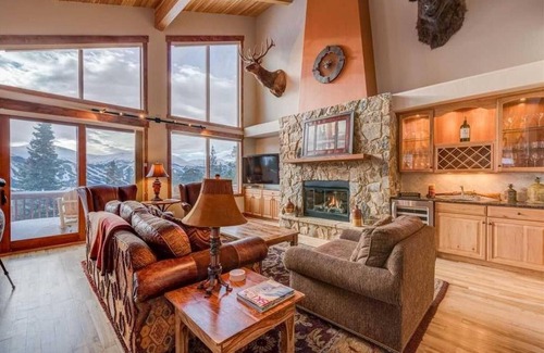 Woodmoor Villa | Emmett's Overlook in Breckenridge