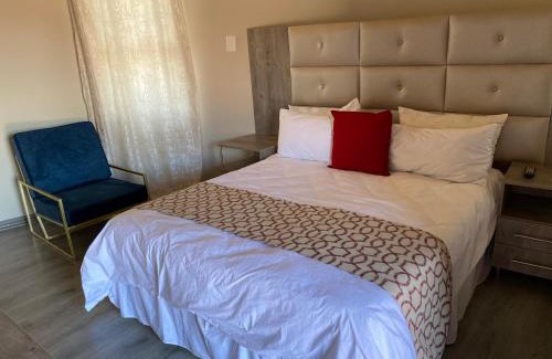 Leribe District Bed & Breakfast | Empire Guesthouse