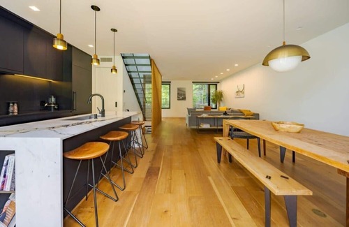 Williamsburg House | Empire House by RoveTravel | 3BR TH w/Courtyard