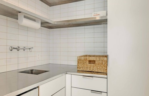 Williamsburg House | Empire House by RoveTravel | 3BR TH w/Courtyard