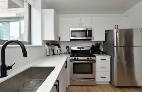 Midtown South Apartment | Empire State Two Bedroom Penthouse