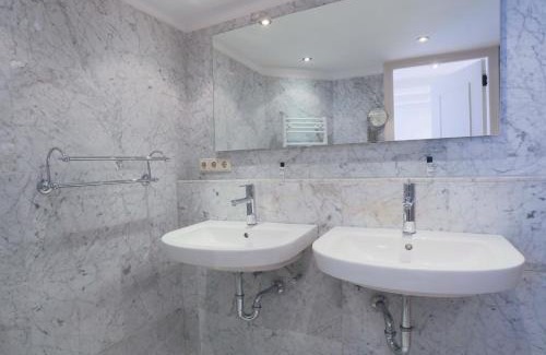 Grachtengordel-Zuid Bed & Breakfast | EMPIRIC Keizersgracht