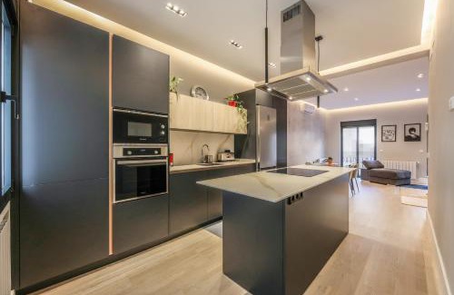 Palacio Apartment | En el corazón de Madrid, casa Moderna