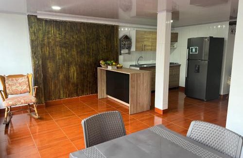 Urrao Apartment | En la Zona Rosa, a una cuadra del Parque