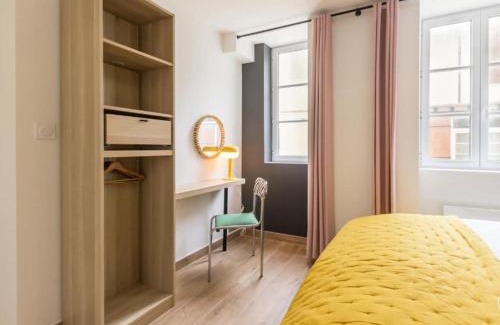 Arromanches-les-Bains Apartment | En plein cœur d'Arromanches - Coté Digue