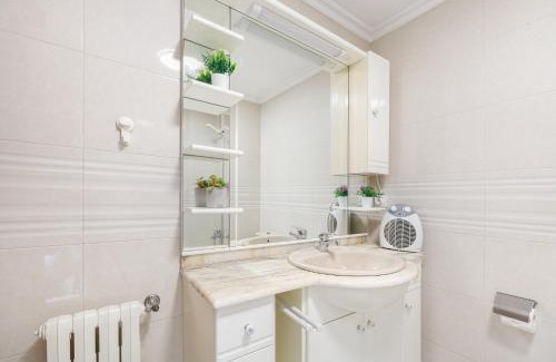 Vigo Apartment | Encantador piso con parking by CABANA Rentals