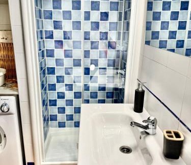 La Trinidad-San Juan y Todos los Santos Apartment | Encantador Urban Victoria apartment