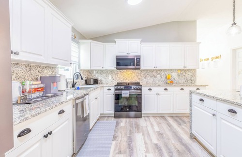 Clear Creek House | Encanto/14 Ppl/Pool/Close to Disney Parks/Games