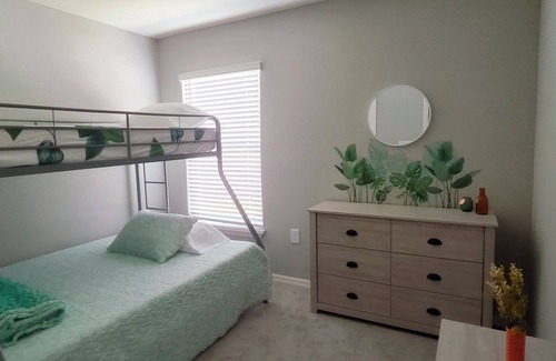 Auburndale House | Encanto at Auburndale: "Where it feels like home"