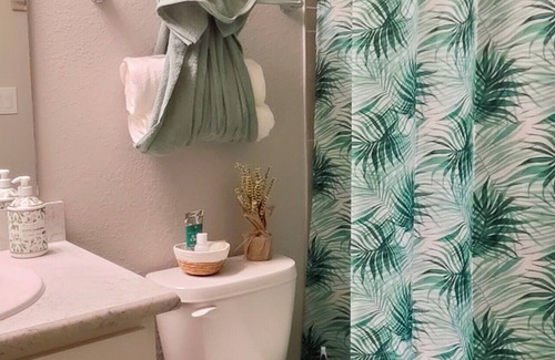 Auburndale House | Encanto at Auburndale: "Where it feels like home"