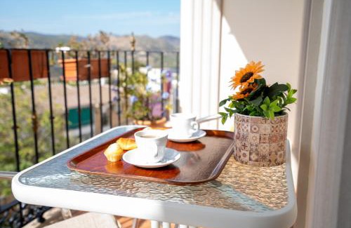 Iznajar Apartment | Encanto en Iznájar con terraza y vistas a la montaña