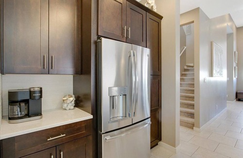 Westside House | Enchanted Escape, Long Term stays Welcome