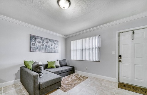 West Little River Villa | Enchanting 1/1 in the heart of Miami.