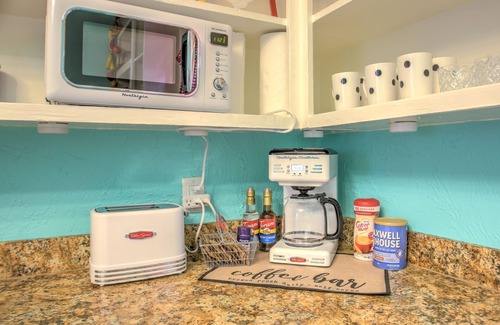 Hot Springs Cottage | Enchanting 1901 Victorian + Walk to Bathouse Row!