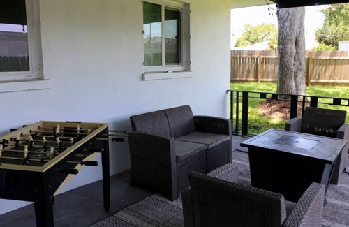 Clearwater House | Enchanting 3-bedroom house with AC in Clearwater