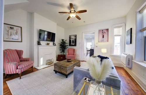 Corktown House | Enchanting 4 BD/2 B house in the heart of Corktown!