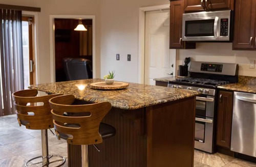 Newburgh House | Enchanting 4-bedroom house with AC in Newburgh