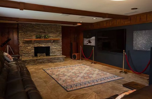 Newburgh House | Enchanting 4-bedroom house with AC in Newburgh