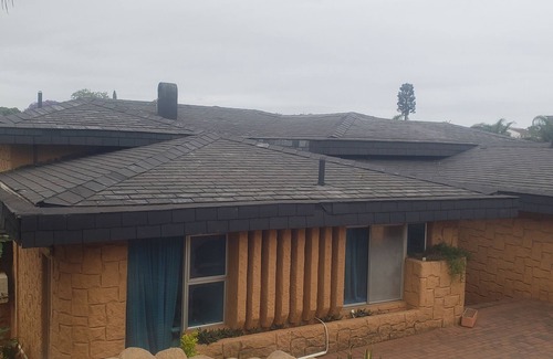 Durban North House | Enchanting 6-bedroom house with WiFi in Durban North