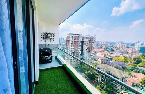 Lavington Apartment | Enchanting apartment with fitness room, restaurant,swimming pool etc in Nairobi.